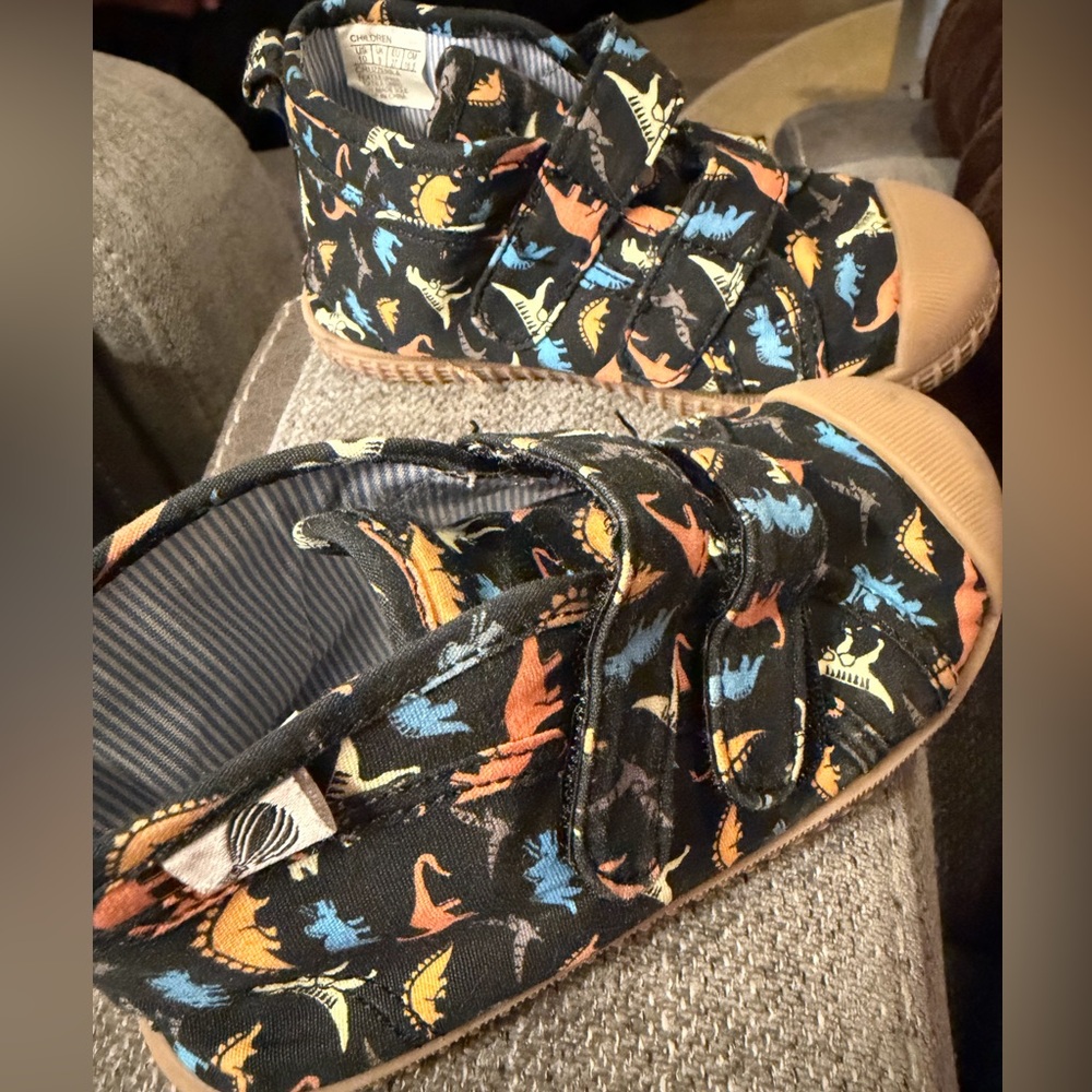 Copper Key Adventure Wash n’ Wear Black Dinosaur Print Sneakers Size 10 GUC